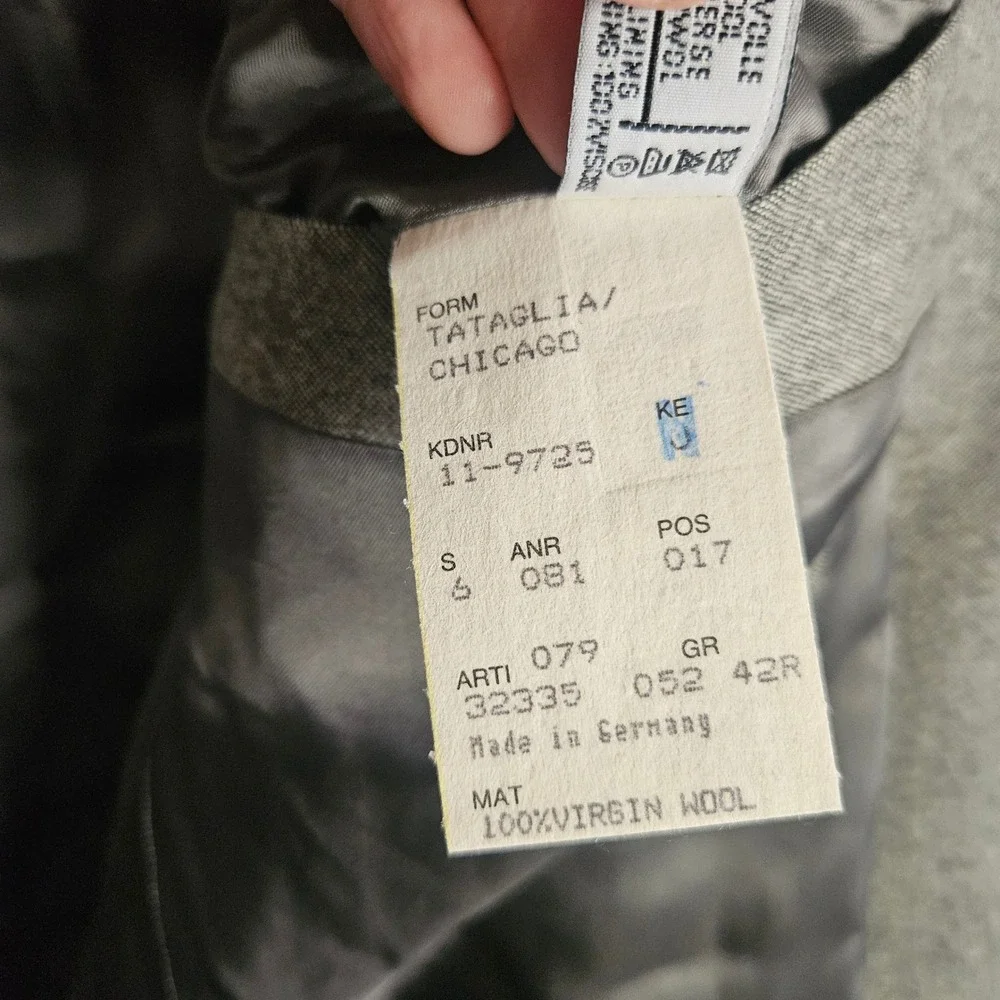 Hugo Boss Grey Virgin Wool Blazer 42R Made in Germany Tataglia Chicago SportCoat